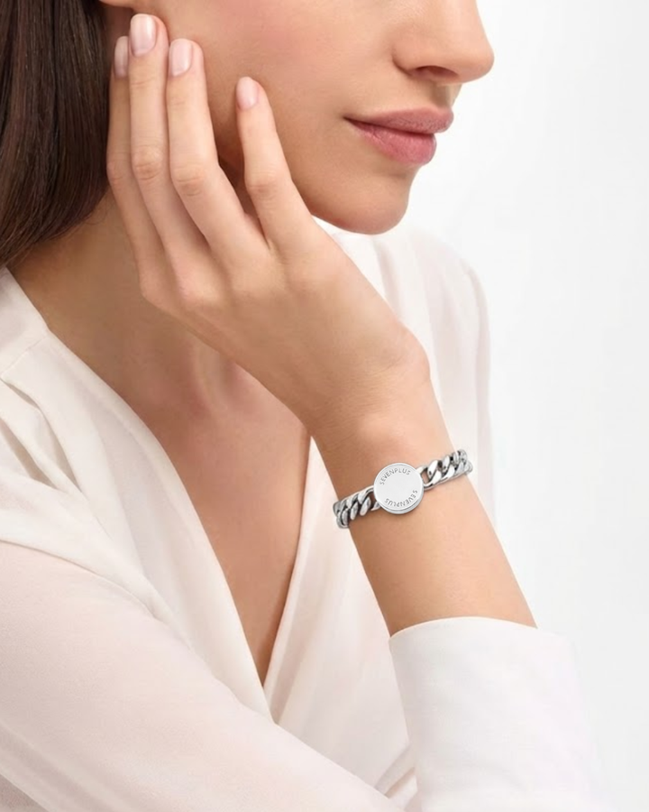 Amilla Moles（アミラ・モーレス）